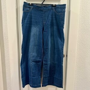 Women's Stretchy Wide-Leg Jeans - NWOT